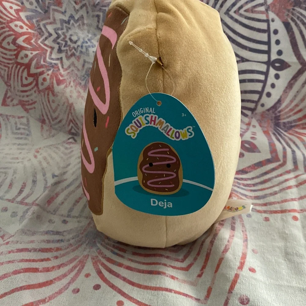 Squishmallows deja donut stuffed plush - Picture 2 of 5